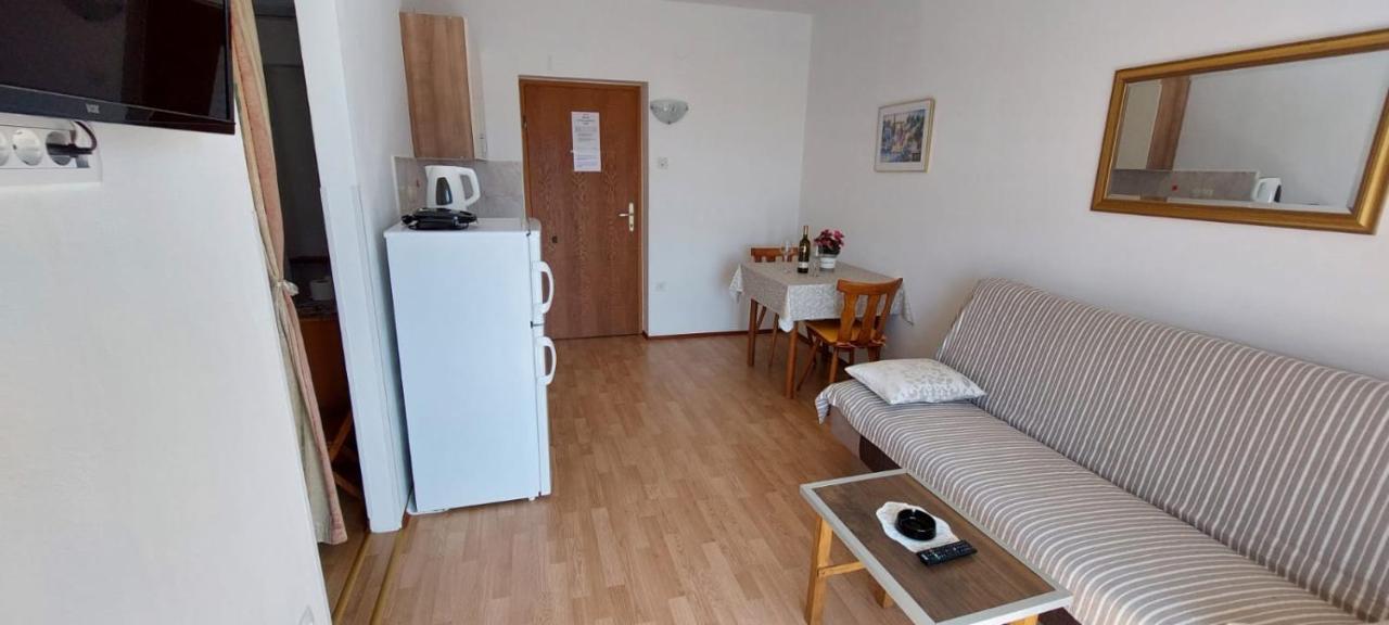 Milijana Apartments Rab Раб Екстериор снимка